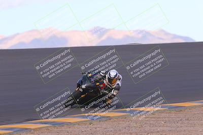 media/Sep-11-2022-SoCal Trackdays (Sun) [[81b7e951af]]/Bowl (820am)/